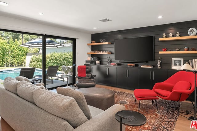 12051 Laurel Terrace Drive, Studio City, CA 91604 — photo 17 of 35