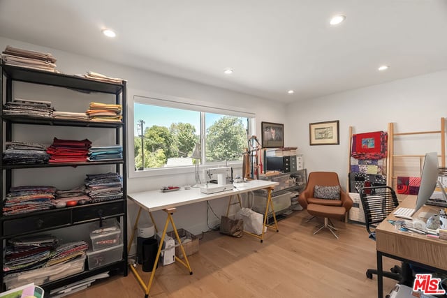 12051 Laurel Terrace Drive, Studio City, CA 91604 — photo 25 of 35