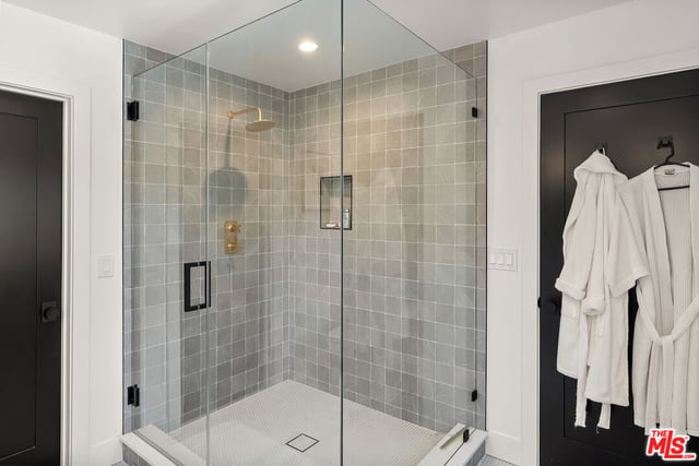 12051 Laurel Terrace Drive, Studio City, CA 91604 — photo 28 of 35