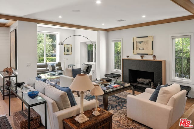 12051 Laurel Terrace Drive, Studio City, CA 91604 — photo 6 of 35