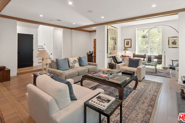 12051 Laurel Terrace Drive, Studio City, CA 91604 — photo 8 of 35