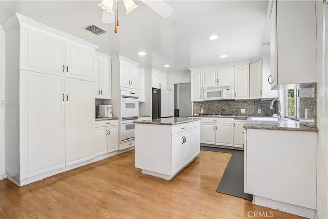 20463 Bermuda Street, Chatsworth, CA 91311 — photo 11 of 43