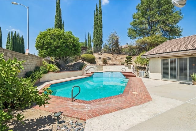 20463 Bermuda Street, Chatsworth, CA 91311 — photo 28 of 43