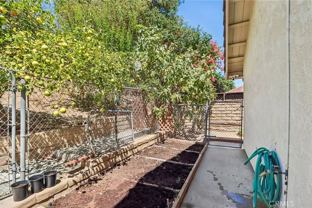 20463 Bermuda Street, Chatsworth, CA 91311 — photo 29 of 43