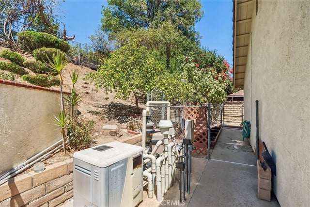 20463 Bermuda Street, Chatsworth, CA 91311 — photo 30 of 43
