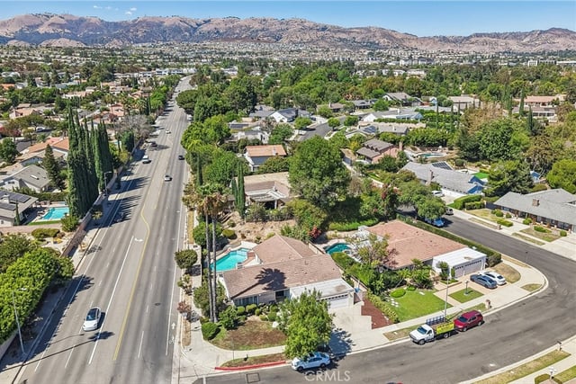 20463 Bermuda Street, Chatsworth, CA 91311 — photo 34 of 43