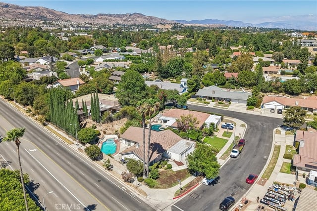 20463 Bermuda Street, Chatsworth, CA 91311 — photo 35 of 43