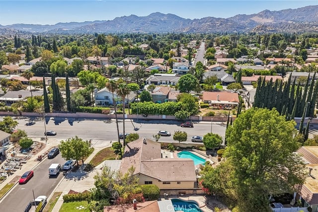 20463 Bermuda Street, Chatsworth, CA 91311 — photo 37 of 43