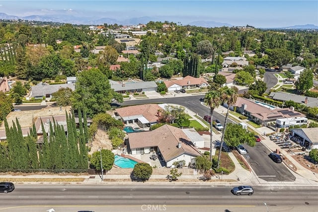 20463 Bermuda Street, Chatsworth, CA 91311 — photo 38 of 43