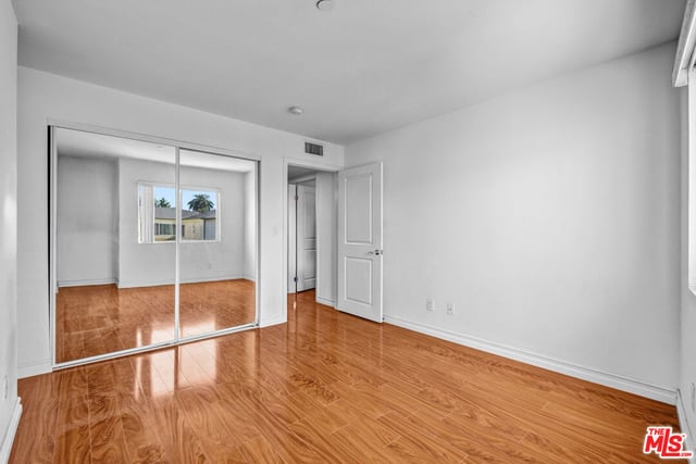 5764 San Vicente Boulevard 201, Los Angeles, CA 90019 — photo 16 of 20