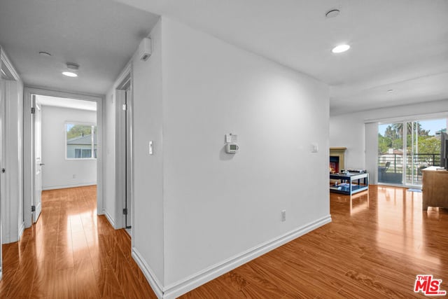 5764 San Vicente Boulevard 201, Los Angeles, CA 90019 — photo 17 of 20