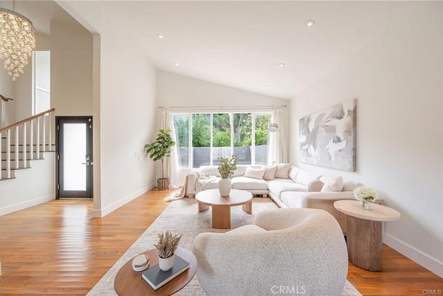 19281 Berclair Ln, Tarzana, CA 91356 — photo 13 of 49