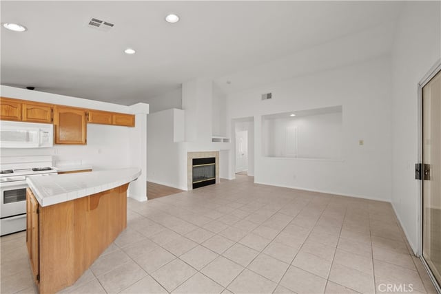 27683 Ron Ridge, Saugus, CA 91350 — photo 10 of 46