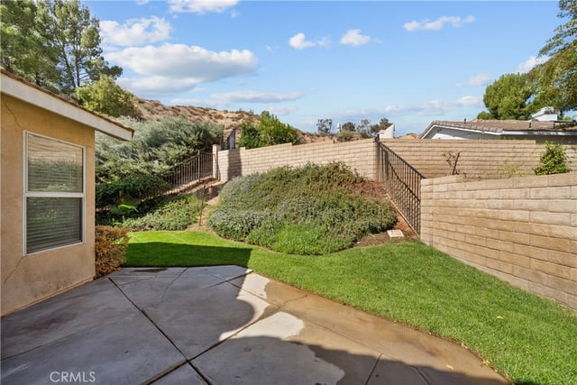 27683 Ron Ridge, Saugus, CA 91350 — photo 36 of 46