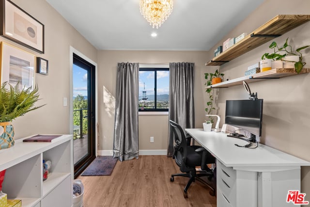 11358 Hendley Drive, Studio City, CA 91604 — photo 16 of 23