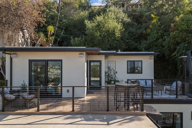 11358 Hendley Drive, Studio City, CA 91604 — photo 19 of 23