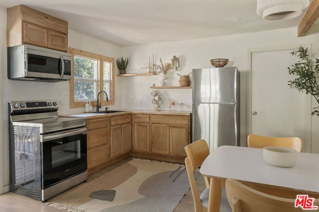 3174 Weldon Avenue, Los Angeles, CA 90065 — photo 7 of 30