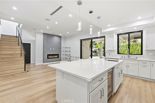 251 S Griffith Park, Burbank, CA 91506 — photo 21 of 65