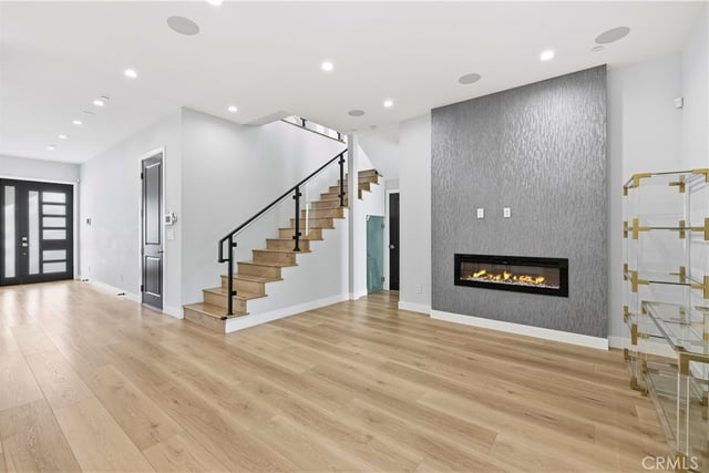251 S Griffith Park, Burbank, CA 91506 — photo 23 of 65