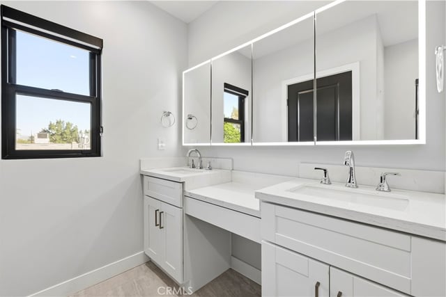 251 S Griffith Park, Burbank, CA 91506 — photo 36 of 65