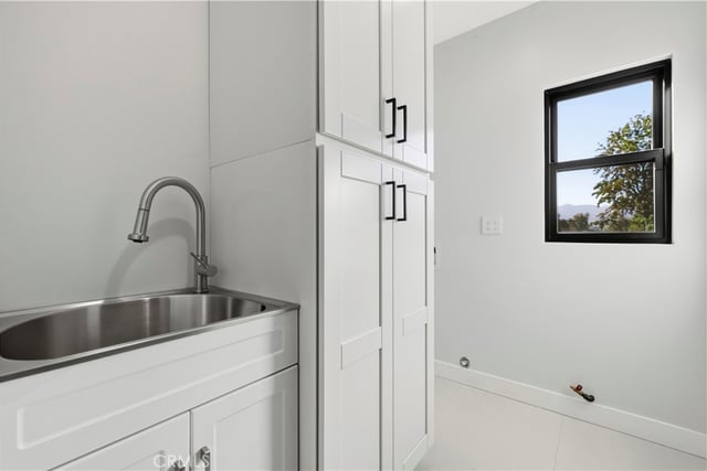 251 S Griffith Park, Burbank, CA 91506 — photo 40 of 65