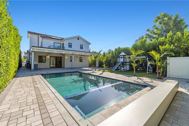 251 S Griffith Park, Burbank, CA 91506 — photo 5 of 65