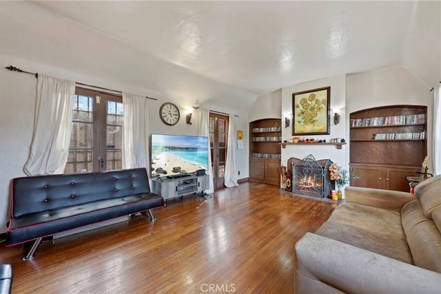 2020 S Gramercy, Los Angeles, CA 90018 — photo 10 of 44