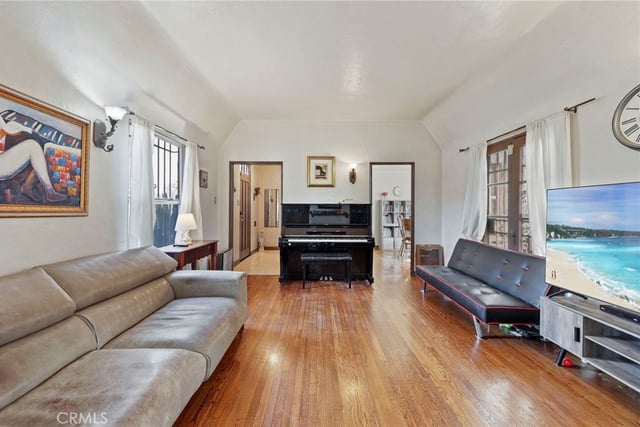 2020 S Gramercy, Los Angeles, CA 90018 — photo 12 of 44