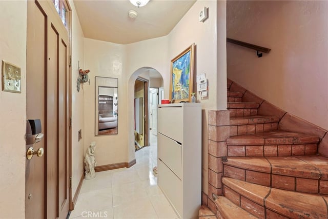 2020 S Gramercy, Los Angeles, CA 90018 — photo 14 of 44