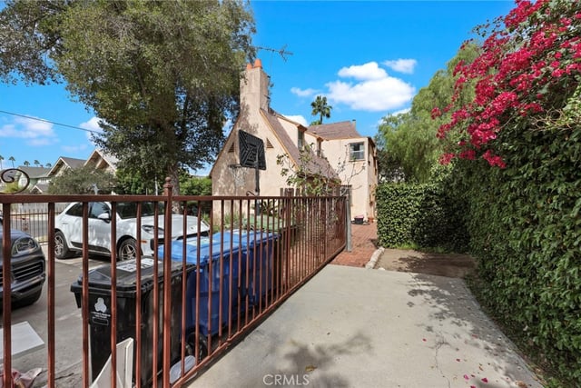 2020 S Gramercy, Los Angeles, CA 90018 — photo 36 of 44