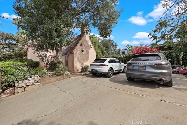 2020 S Gramercy, Los Angeles, CA 90018 — photo 37 of 44