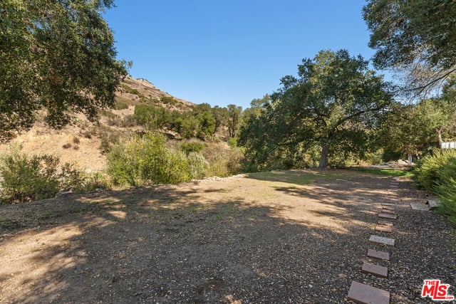 145 Sherwood Drive, Westlake Village, CA 91361 — photo 6 of 12