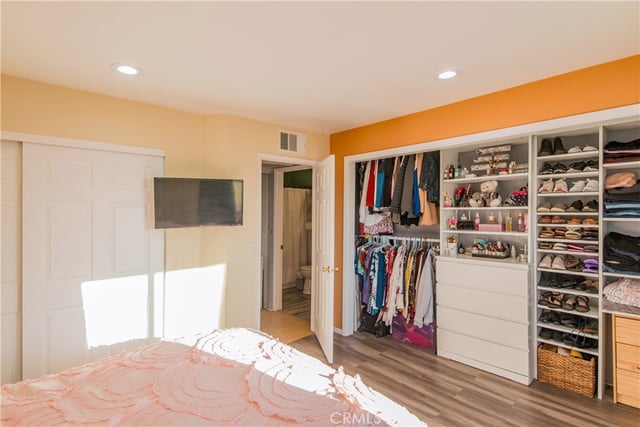 7045 Woodley Avenue 218, Van Nuys, CA 91406 — photo 11 of 17