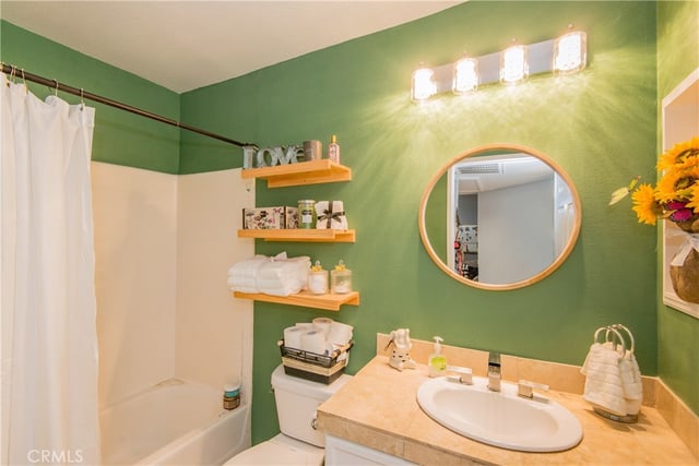 7045 Woodley Avenue 218, Van Nuys, CA 91406 — photo 13 of 17