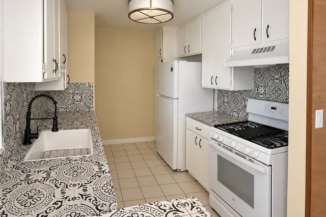 17900 Sherman 504, Reseda, CA 91335 — photo 5 of 11