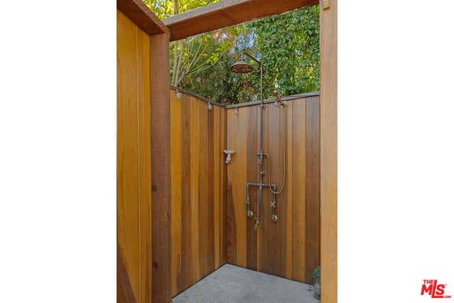 231 Wayland Street, Los Angeles, CA 90042 — photo 36 of 48