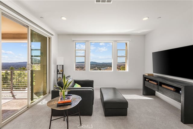 21212 Rockview Terrace, Chatsworth, CA 91311 — photo 14 of 36