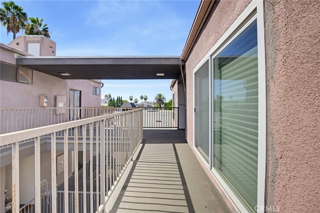 6525 La Mirada, Los Angeles, CA 90038 — photo 24 of 31