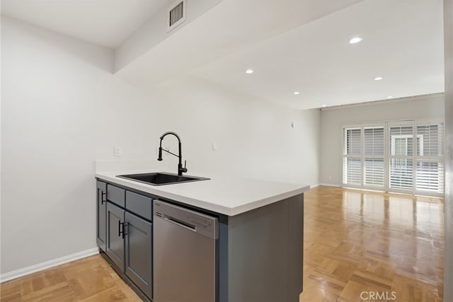 6525 La Mirada, Los Angeles, CA 90038 — photo 28 of 31