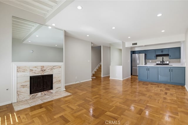 6525 La Mirada, Los Angeles, CA 90038 — photo 3 of 31