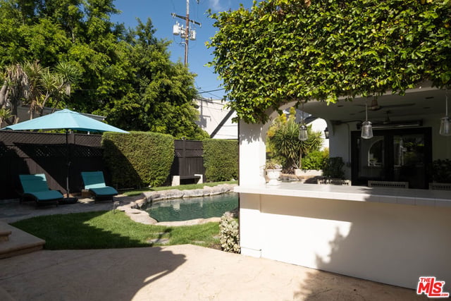 548 Huntley Drive, Los Angeles, CA 90048 — photo 26 of 31
