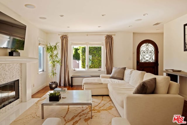 548 Huntley Drive, Los Angeles, CA 90048 — photo 4 of 31