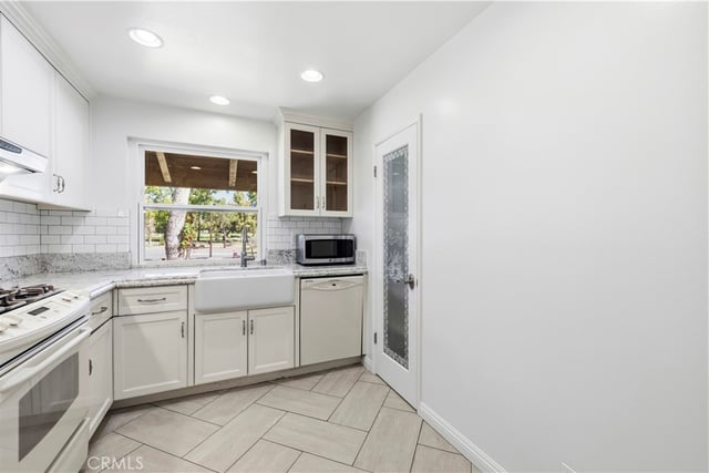31584 Agoura 3, Westlake Village, CA 91361 — photo 17 of 56