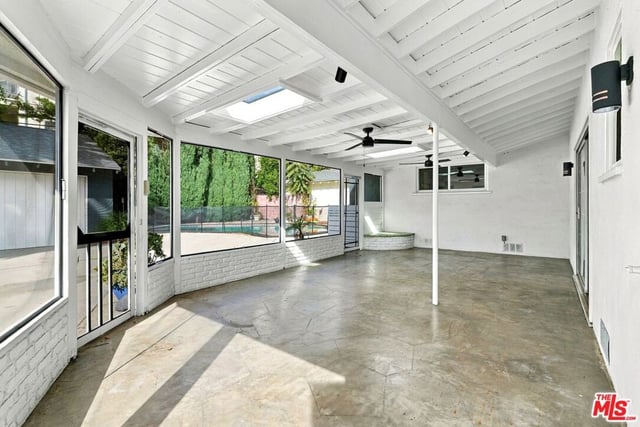 6107 Longridge Avenue, Van Nuys, CA 91401 — photo 25 of 29