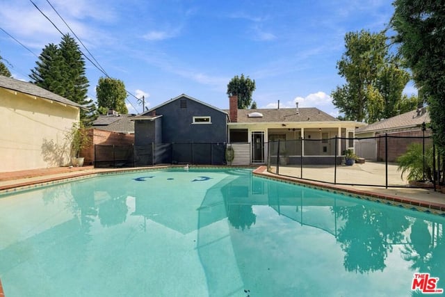 6107 Longridge Avenue, Van Nuys, CA 91401 — photo 28 of 29