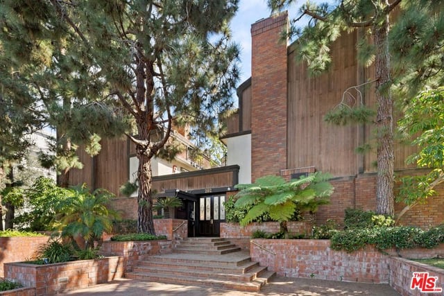 202 San Vicente Boulevard 12, Santa Monica, CA 90402 — photo 2 of 21