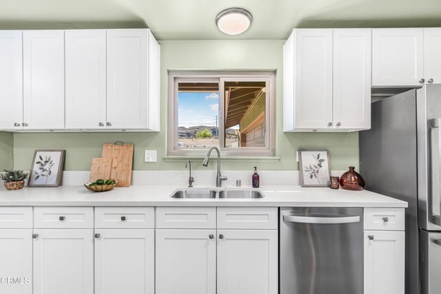 1725 Hamilton Street, Simi Valley, CA 93065 — photo 11 of 40