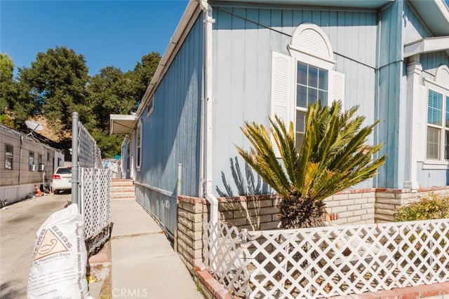 23450 Newhall Avenue 79, Newhall, CA 91321 — photo 4 of 28