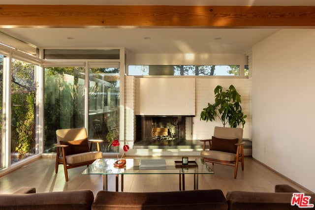 11526 Laurelcrest Drive, Studio City, CA 91604 — photo 2 of 35