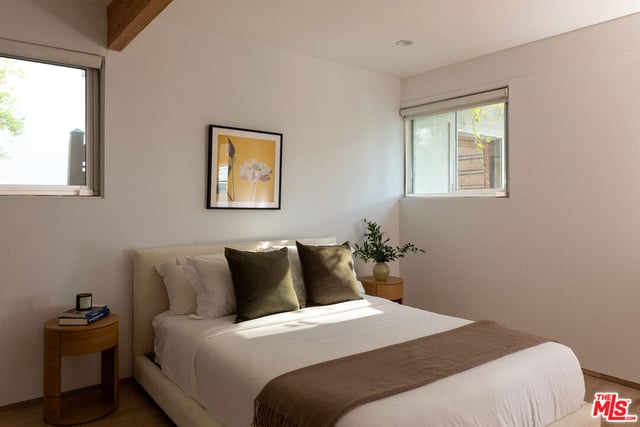 11526 Laurelcrest Drive, Studio City, CA 91604 — photo 24 of 35